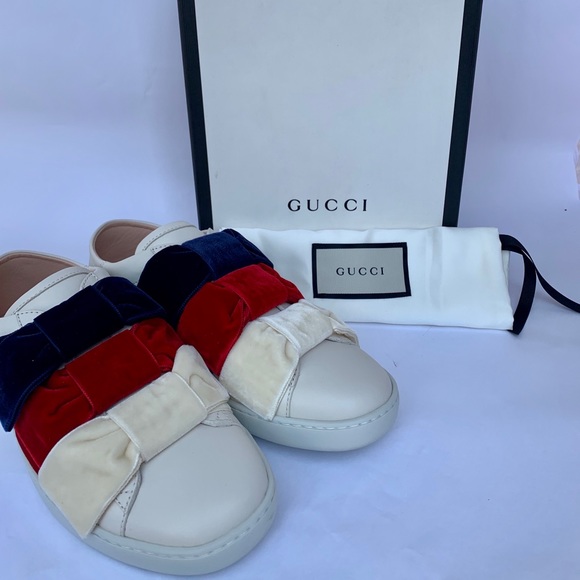 gucci velvet bow sneakers